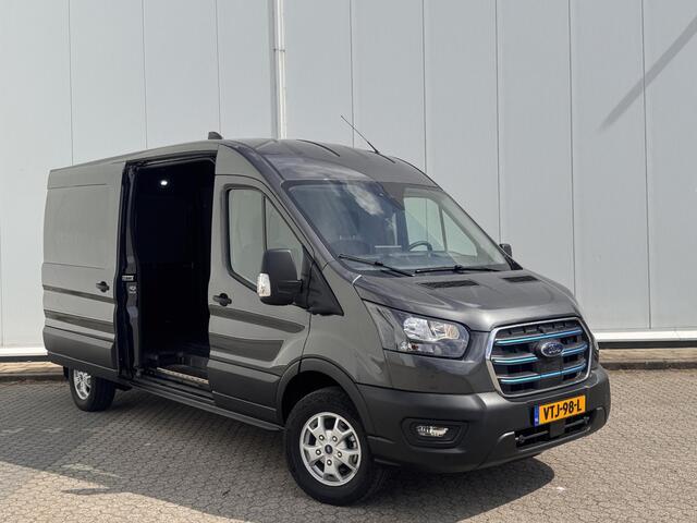 Ford E-Transit 350 L3H2 Trend 68 kWh 317 KM Trend 3500 GVW | Van ¤ 68989, Voor 42995,- EX/EX | Navigatie | Camera 360 Graden | Direct Leverbaar |