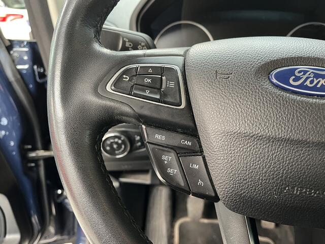 Ford ECOSPORT EcoBoost 125 pk Titanium | Camera | 17" | Dode hoek bew. | Clima | Cruise | Apple Carplay