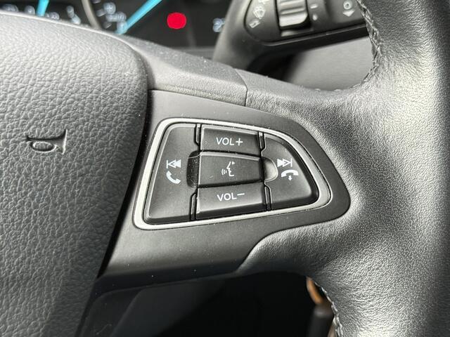 Ford ECOSPORT 1.0 EcoBoost Trend Ultimate Navigatie / Trekhaak / Airco / Cruise Control / Bluetooth / Sensoren Achter / 1e Eigenaar, NAP