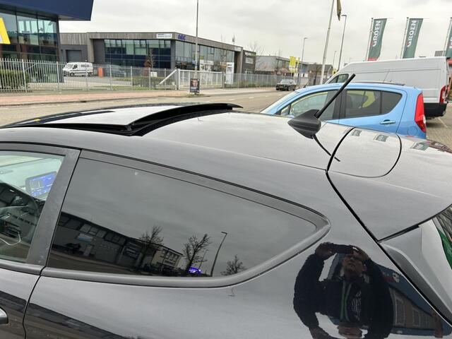 Ford FIESTA 1.0 EcoBoost Hybrid ST-Line X panodak