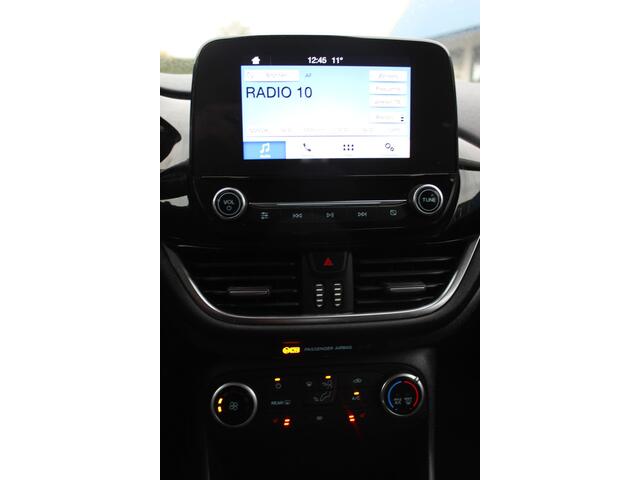 Ford FIESTA 1.0i "Titanium" Cruise - Clima - Automaat !!! 100 Pk