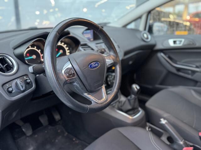 Ford FIESTA 1.0 White Edition