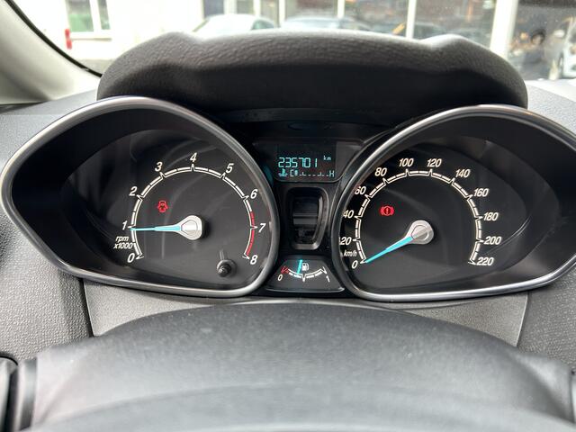 Ford FIESTA 1.0 Style Ultimate 5 deurs navigatie airco/ecc
