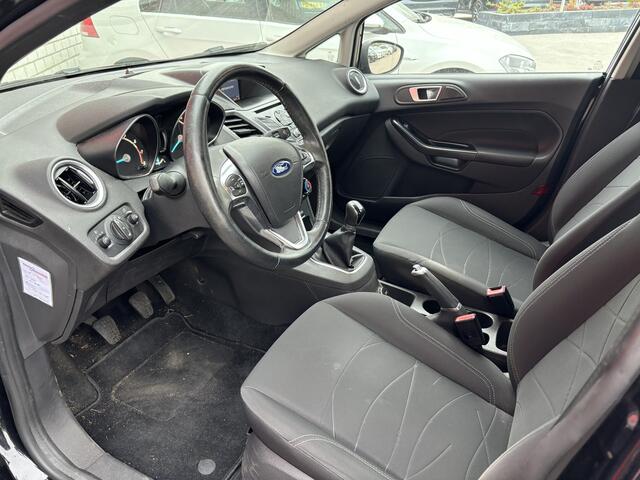 Ford FIESTA 1.0 Style TREKHAAK / NAVI / AIRCO / BLUETOOTH / CRUISE / NL-AUTO