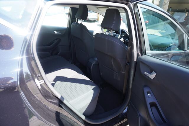 Ford FIESTA 1.0 EcoBoost Hybrid Titanium CLIMA CARPLAY NAVI PDC CRUISE