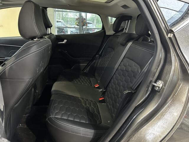 Ford FIESTA EcoBoost 125 pk Vignale | Pano | Winter Pack | Camera | Leer | Adapt. cruise | B&O | 17" | Pr. glass |