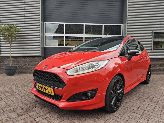 Ford FIESTA 1.0 EcoB. Black Edit