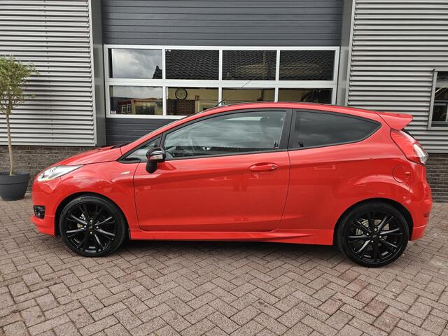 Ford FIESTA 1.0 EcoB. Black Edit