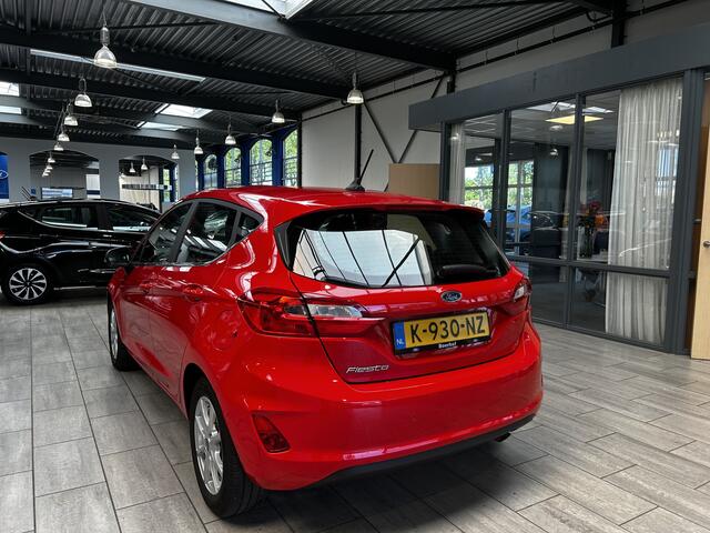 Ford FIESTA EcoBoost 125PK Titanium AUTOMAAT I Adapt. Cruise I Dode hoek ind. I Camera I Auto Park
