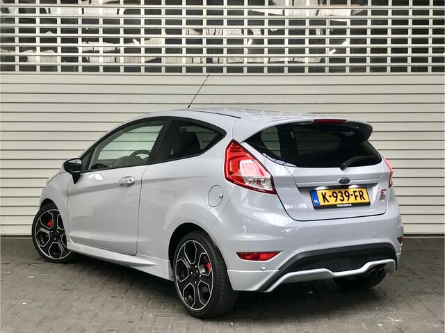 Ford FIESTA ST200 UNIEK! Rijklaarprijs!