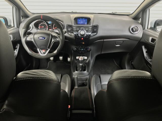 Ford FIESTA ST200 UNIEK! Rijklaarprijs!