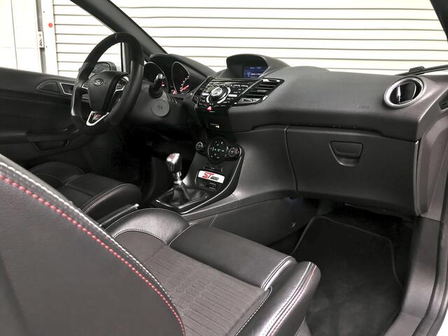 Ford FIESTA ST200 UNIEK! Rijklaarprijs!