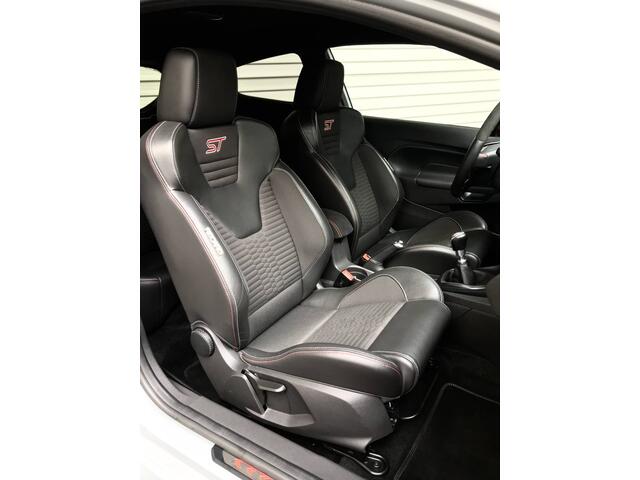 Ford FIESTA ST200 UNIEK! Rijklaarprijs!