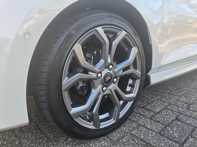 Ford FIESTA 1.0 EcoBoost Hybrid ST-Line X | Adaptive cruise control | Winter Pack | Dodehoeksensoren | Full-LED koplampen | Achteruitrijcamera | Draadloze telefoonlader | Privacy glass