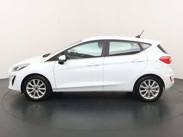Ford FIESTA EcoBoost 100pk Titanium | Verwarmde voorruit | Camera | Navi | Cruise | Clima | Apple Carplay
