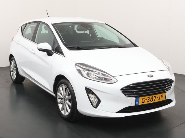 Ford FIESTA EcoBoost 100pk Titanium | Verwarmde voorruit | Camera | Navi | Cruise | Clima | Apple Carplay