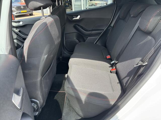 Ford FIESTA 1.0 EcoBoost Hybrid ST-Line X / Stoel, Stuur & Voorruitverwarming / Navi / Applecarplay/Androidauto / Allseason Banden /
