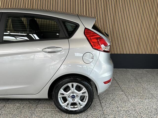 Ford FIESTA 1.0 Style Ultimate Navigatie | Cruise controle | Parkeer sensoren