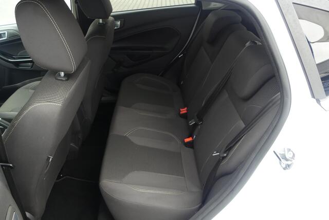 Ford FIESTA 1.0 EcoBoost Titanium CRUISE, CLIMA, TREKHAAK (900KG), NAVI, PDC, BLUETOOTH AUDIO, 82.274KM