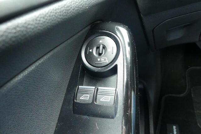 Ford FIESTA 1.0 EcoBoost Titanium CRUISE, CLIMA, TREKHAAK (900KG), NAVI, PDC, BLUETOOTH AUDIO, 82.274KM