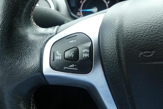 Ford FIESTA 1.0 EcoBoost Titanium CRUISE, CLIMA, TREKHAAK (900KG), NAVI, PDC, BLUETOOTH AUDIO, 82.274KM