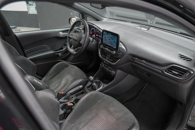 Ford FIESTA ST-3 1.5 200pk |Milltek dual outlet|Maxton splitterset|Eibach verlagingsveren|panoramadak|B&O|18"|LED|winterpack|cruise control|keyless|