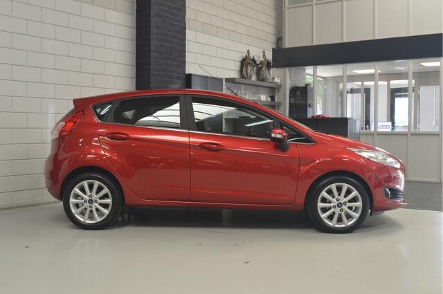 Ford FIESTA 1.0 EcoBoost Titanium // CLIMA // PDC // NAVI // TREKHAAK //