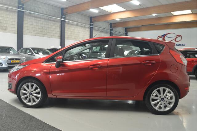 Ford FIESTA 1.0 EcoBoost Titanium // CLIMA // PDC // NAVI // TREKHAAK //