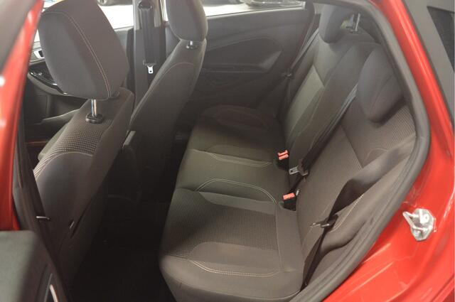 Ford FIESTA 1.0 EcoBoost Titanium // CLIMA // PDC // NAVI // TREKHAAK //