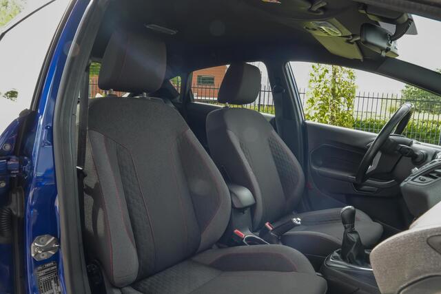 Ford FIESTA ST-Line 1.0 100pk |cruise control|parkeersensoren achter|bluetooth|voor + achterruitverwarming|17" lichtmetalen velgen|