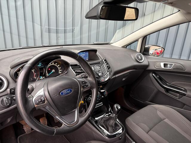 Ford FIESTA 1.0 EcoBoost 100Pk Titanium | Trekhaak | Parkeersensoren V&A | Climate Control | Prijs Rijklaar!!