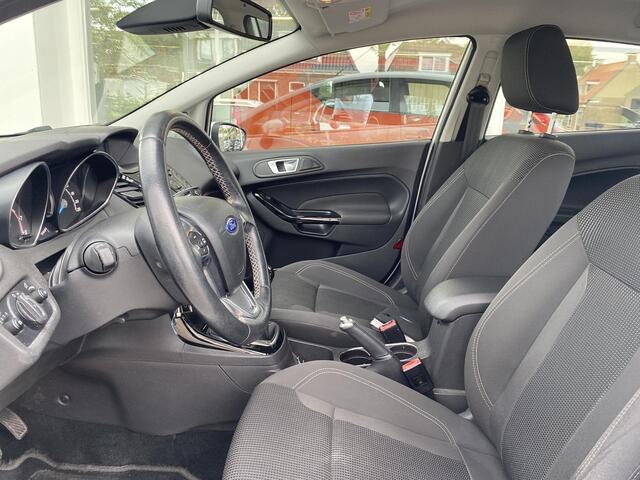 Ford FIESTA 1.0 EcoBoost Titanium | Parkeersensoren | Dealeronderhouden | Navi | Climate Control | Cruise Control | PDC voor & achter