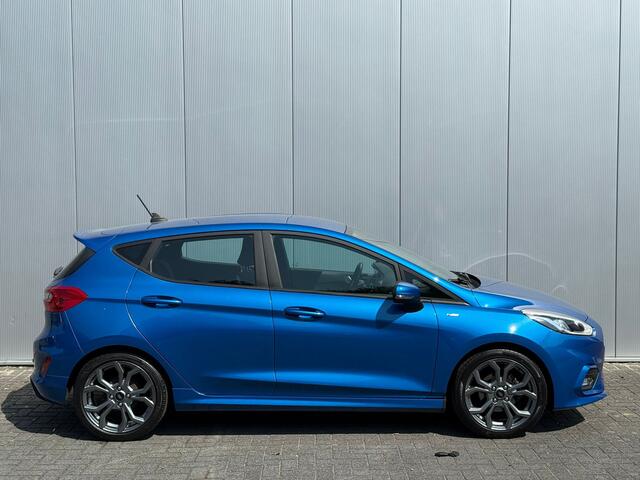 Ford FIESTA EcoBoost 95pk ST-Line | Trekhaak | Winterpack | Cruise | Grote spoiler | Led | Apple carplay |