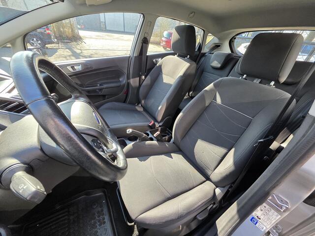 Ford FIESTA 1.0 Style **AIRCO-NAVI-PDC**