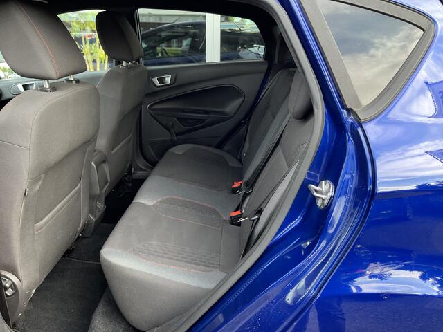 Ford FIESTA 1.0 EcoBoost ST Line 100pk/74kW 6-bak | Camera | Cruise | Navi | PDC | Privacy | Spoiler | Climate | Vooruitverwarming | etc. etc.