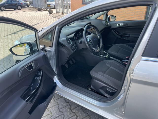 Ford FIESTA 1.0 EcoBoost Titanium Weinig km, als nieuw!