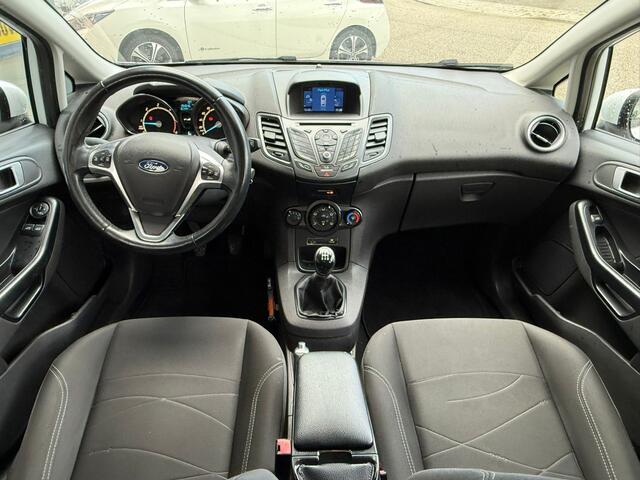 Ford FIESTA 1.5 TDCi Style | navigatie | Bluetooth | PDC
