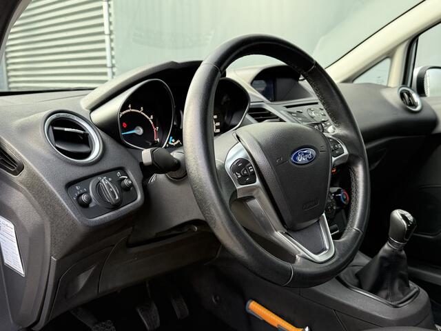 Ford FIESTA BWJ 2016 | 1.0 81PK Style | NWE APK | AIRCO | NAVIGATIE | CRUISE | RADIO/CD |