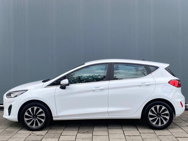 Ford FIESTA BWJ 2023 | 1.0T Hybrid 126PK Titanium | CLIMA | CARPLAY | CRUISE | NAVI | PRIVACY GLASS |
