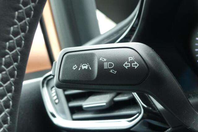 Ford FIESTA 1.0 EcoBoost Titanium TREKHAAK, B&O, ADAPT. CRUISE, CLIMA, CAMERA, NAVI, LANE ASSIST, 27.833KM