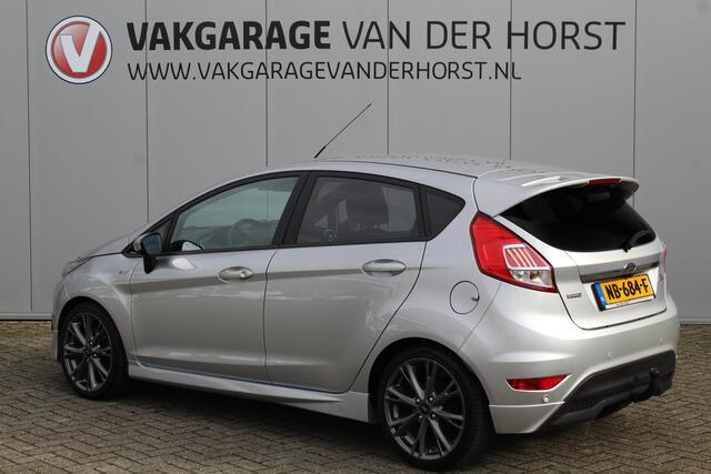 Ford FIESTA 1.0-100pk EcoBoost ST Line. Zeer nette, sportieve en keurig onderhouden Ford Fiesta. Trekhaak, Pdc Achter, Clima, Camera, Cruise,