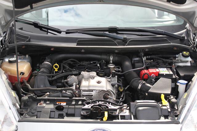 Ford FIESTA 1.0-100pk EcoBoost ST Line. Zeer nette, sportieve en keurig onderhouden Ford Fiesta. Trekhaak, Pdc Achter, Clima, Camera, Cruise,