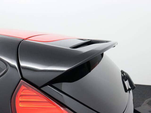 Ford FIESTA 1.0 EcoBoost Black Edition Airco, Bluetooth, Boordcomputer, Hill hold fucntie, Parkeersensoren achter, Cruise Control, Spraakbediening, Start/stop systeem, Elektronisch Stabiliteits Programma, Elektronische remkrachtve opvallend sportieve hatchback met ee