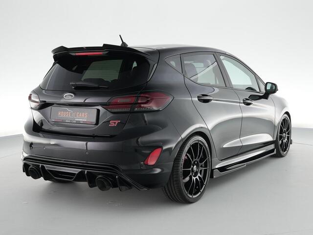 Ford FIESTA 200pk ST-3 |Milltek dual outlet|O.Z Racing 18"|Maxton splitterset|B&O|Apple Carplay|LED|cruise control|stoelverwarming|parkeersensoren|