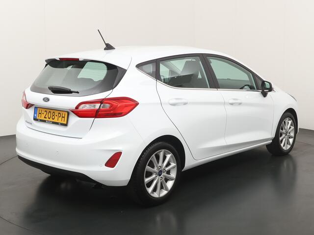 Ford FIESTA EcoBoost 100PK Titanium | All season | Cruise I Climate I Parkeersensoren |