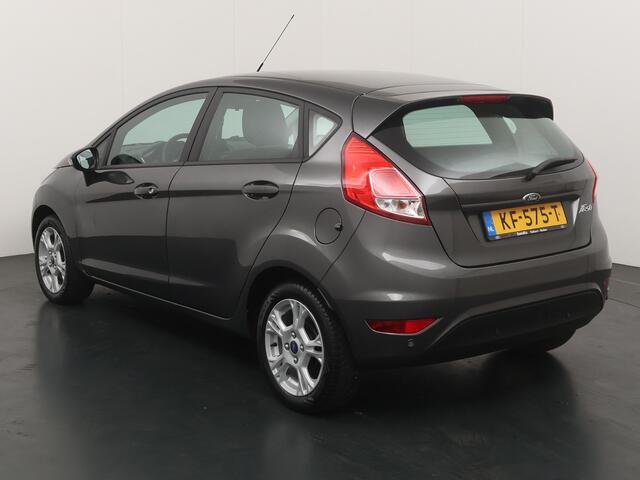 Ford FIESTA 80PK Style Ultimate | Navigatie | Parkeersensoren v+a | ISOFIX | LM velgen | All season banden |