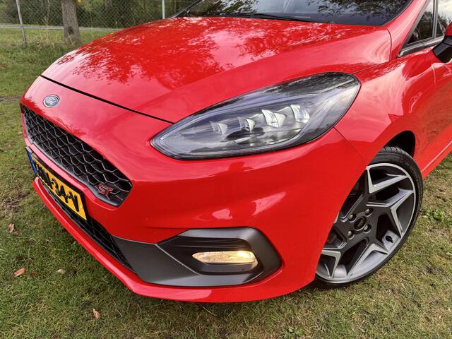 Ford FIESTA 1.5 EB 200PK ST-3 | LED MATRIX | KEYLESS | WINTERPACK | STOER | LUXE |