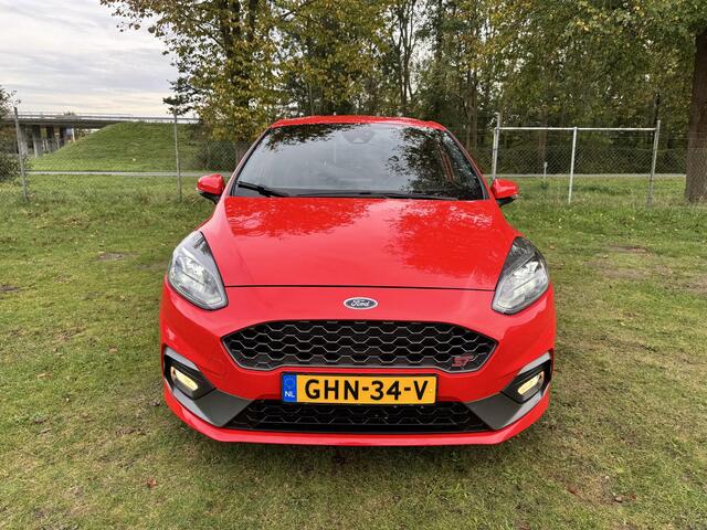 Ford FIESTA 1.5 EB 200PK ST-3 | LED MATRIX | KEYLESS | WINTERPACK | STOER | LUXE |