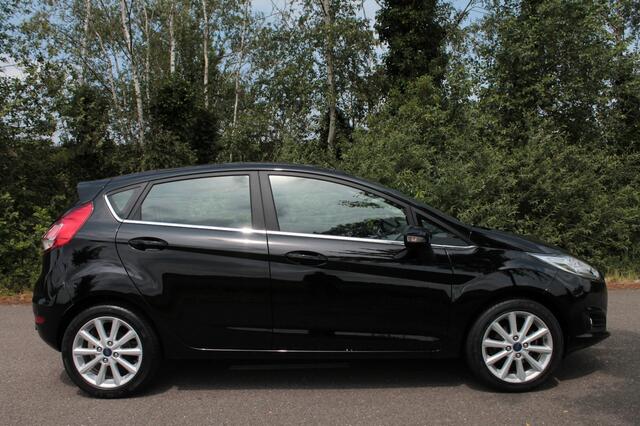 Ford FIESTA 1.0 EcoBoost Titanium | Cruise | Climate | Park. sensoren