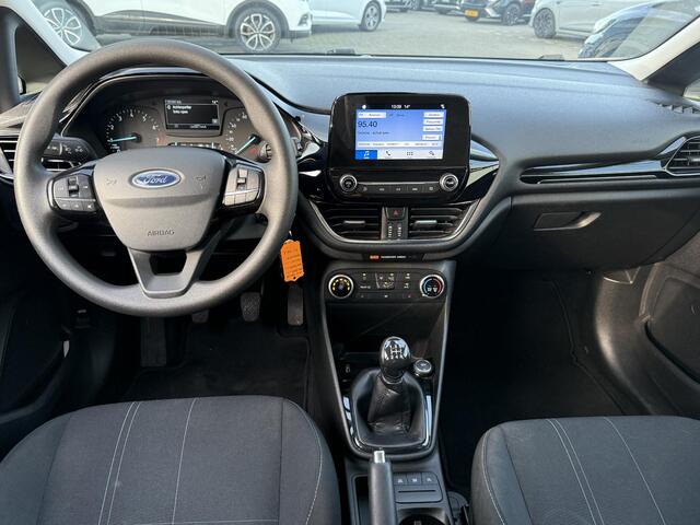 Ford FIESTA 1.1 Trend | Parkeerhulp | Apple Carplay | Winterpack | Winterbanden